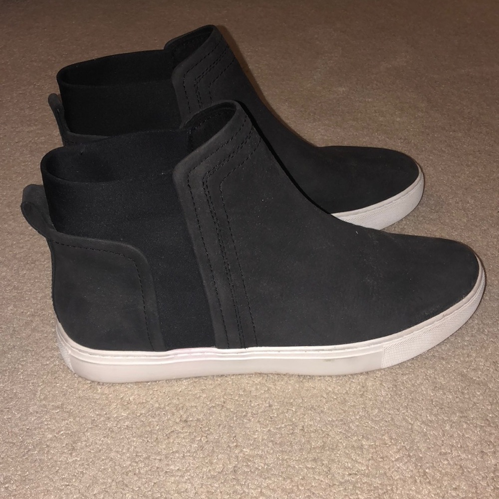 Kenneth Cole booties